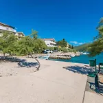 Apartment Bonaca - 10m To The Sea Grebastica