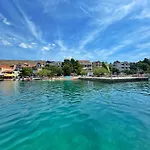 Bonaca - 10m To The Sea