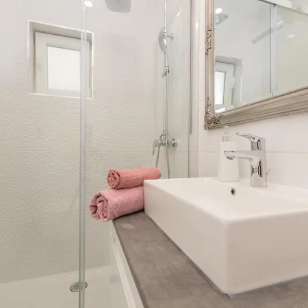 Apartment Bonaca - 10m To The Sea